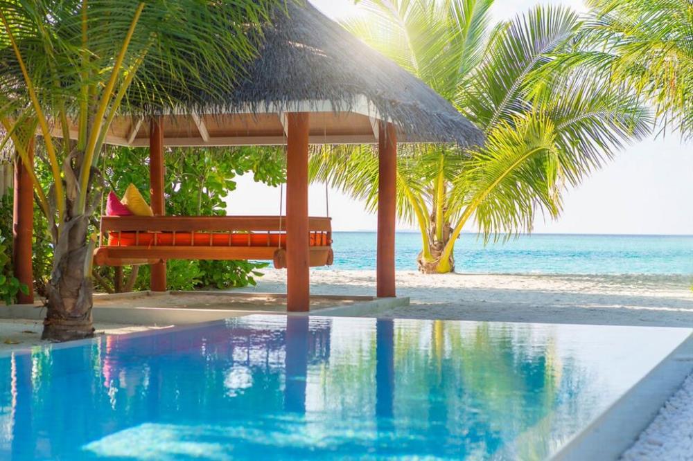 content/hotel/Sun Aqua Vilu Reef/Accommodation/Deluxe Beach Villa with Pool/SunAquaViluReef-Acc-DeluxeBeachVillaPool-06.jpg
